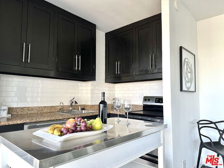 Property Photo:  999 N Doheny Drive 408  CA 90069 