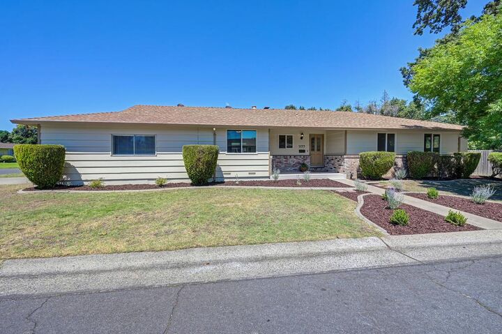 Property Photo: 1177 Theo Way CA 95822