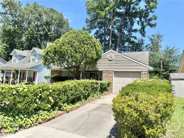 Property Photo:  32 N Berwick Drive  GA 31406 