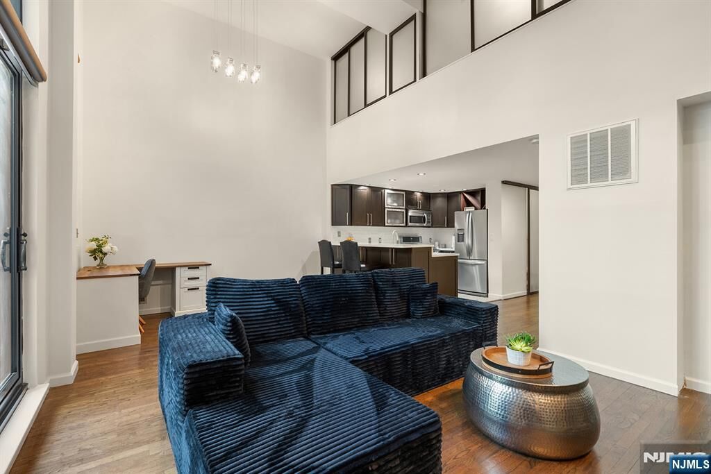 Property Photo:  518 Gregory Avenue 201  NJ 07086 
