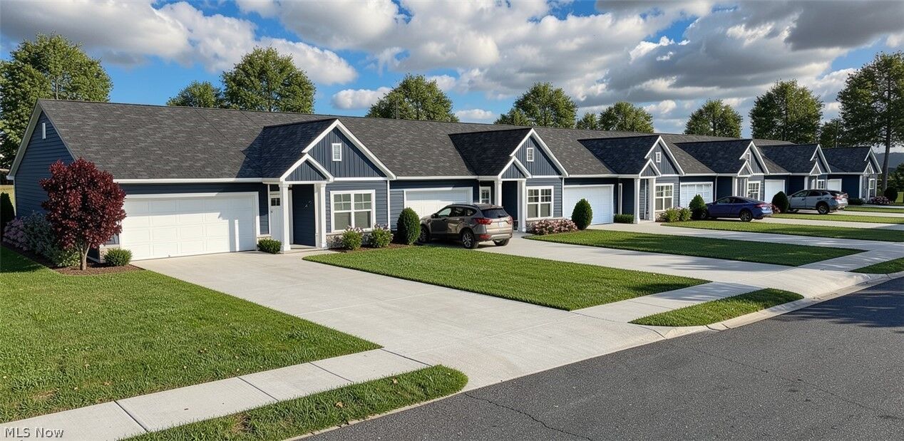 Property Photo:  564 Overlook Road 4  OH 44089 
