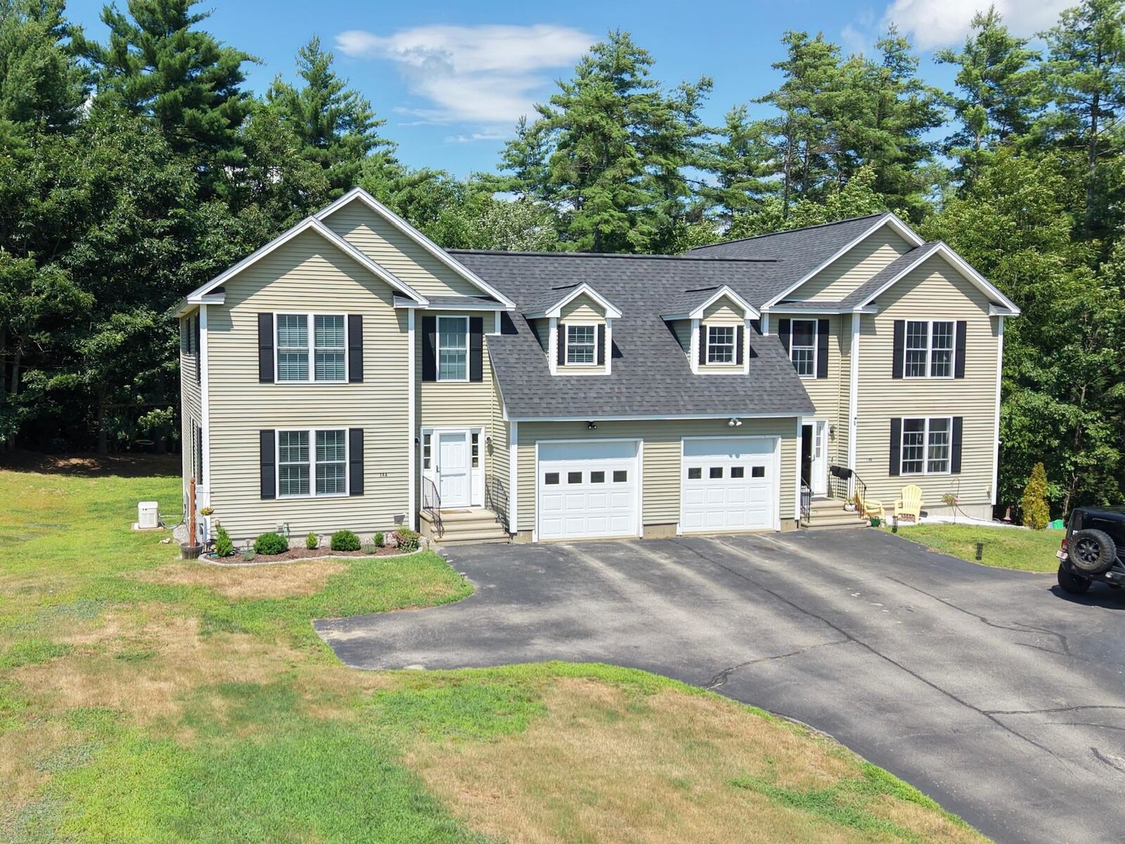 Property Photo: 14 Kettle Lane NH 03070