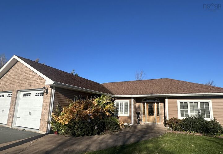 1621 Maclellans Brook Road — photo 1