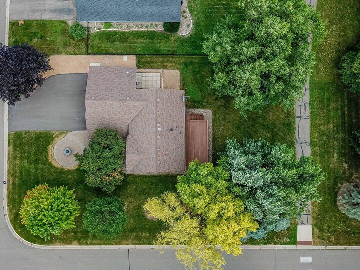 Property Photo: 1449 Aretz Court MN 55386