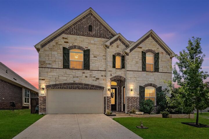 Property Photo: 5200 Bradford Green Trail TX 75028