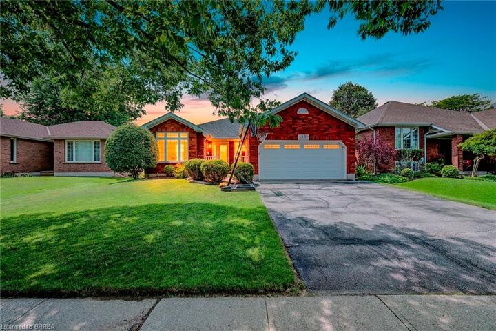 Property Photo: 45 Olivetree Road ON N3R 7X1