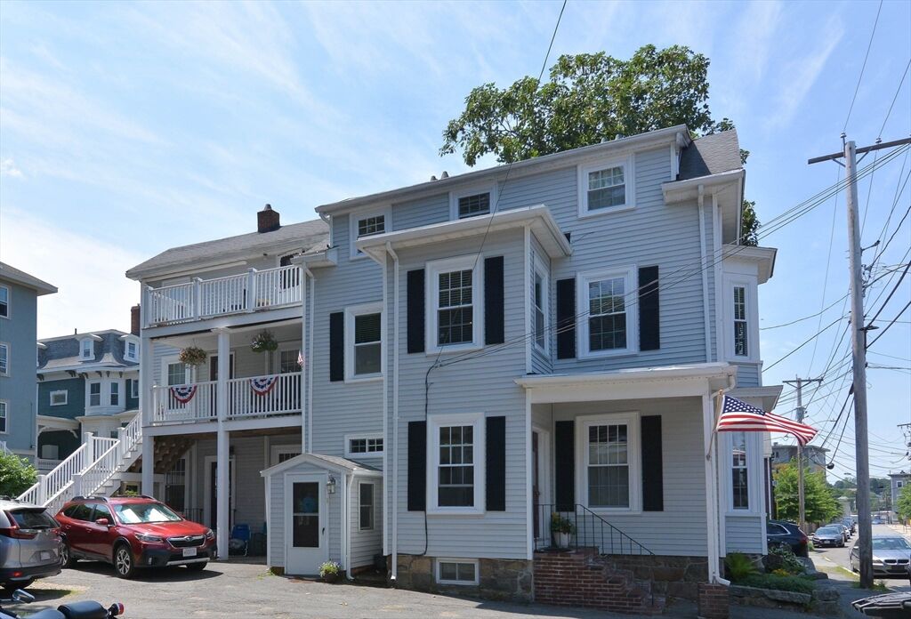 Property Photo:  36 Walllis St 3  MA 01915 
