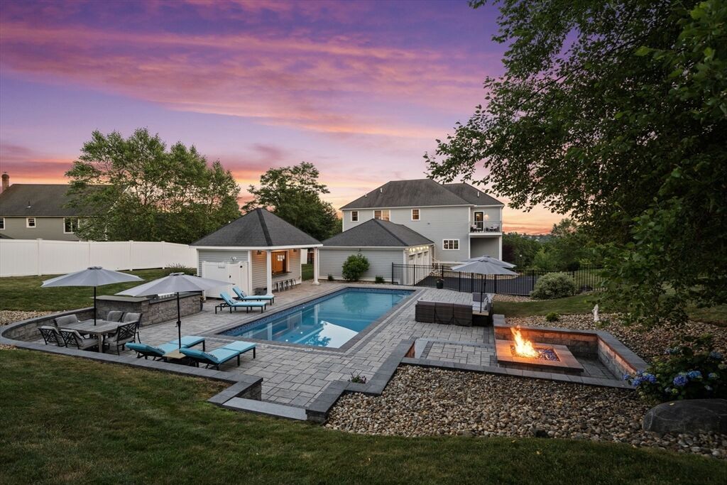 Property Photo: 7 Bridle Spur Ln MA 01923