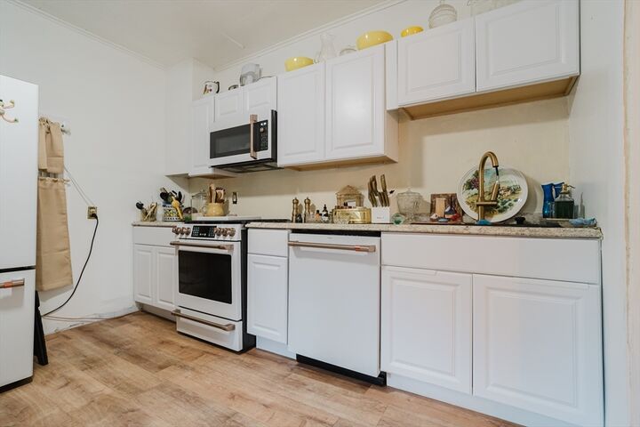 Property Photo:  14 Center St  MA 01040 