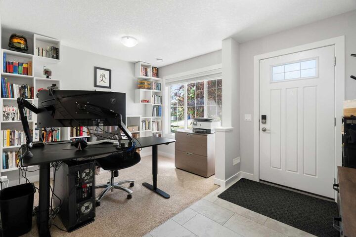 Property Photo: 426 Nolan Hill Boulevard NW AB T3R 0Y1