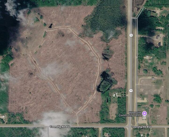 Property Photo: Highway 743 AB T8S 1K3