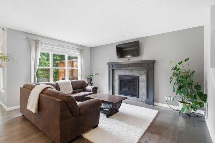 Property Photo:  81 Riviera View  AB T4C 0Y7 