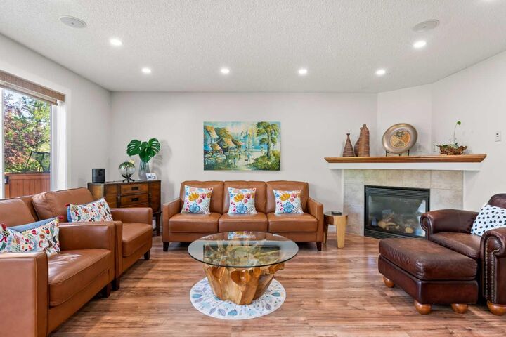 Property Photo:  114 Chapalina Terrace SE  AB T2X 3X2 