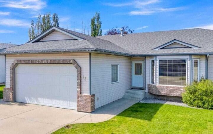 Property Photo: 12 Archibald Crescent AB T4R 2X3