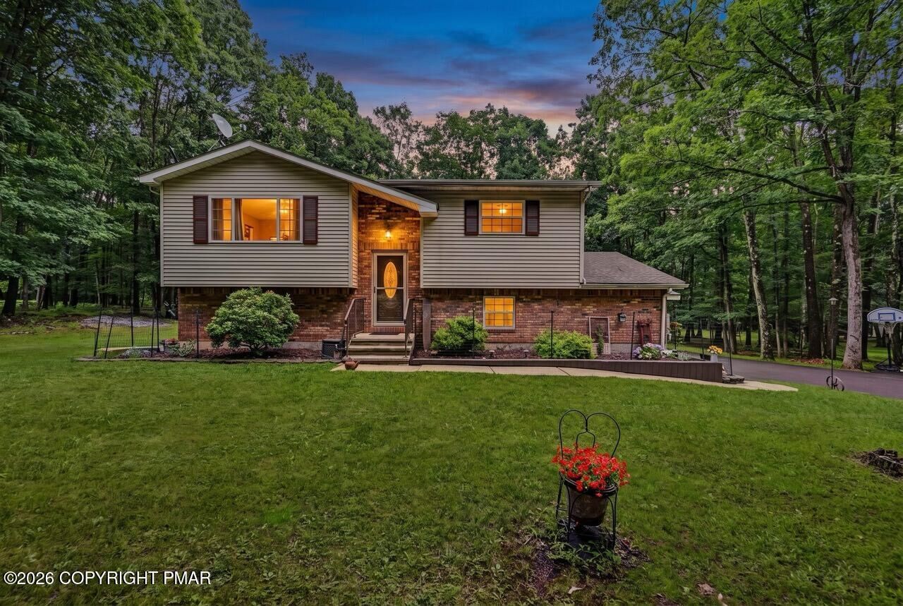 Property Photo:  386 Upper Ridge Drive  PA 18330 