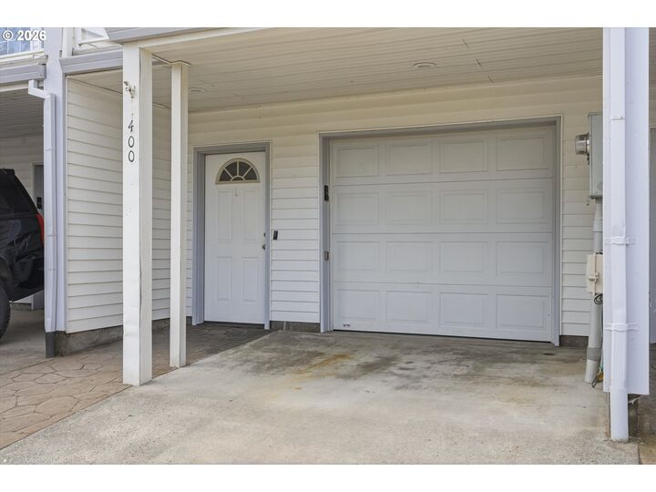 Property Photo:  400 SE 2nd St  OR 97060 