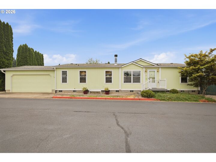 Property Photo:  1015 Oak St 101  OR 97381 