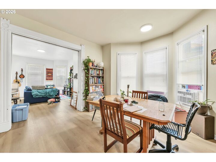 Property Photo:  1925 SE Alder St  OR 97214 