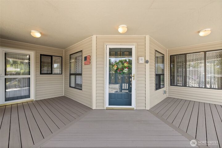 Property Photo: 4505 4507 72nd Street E WA 98443