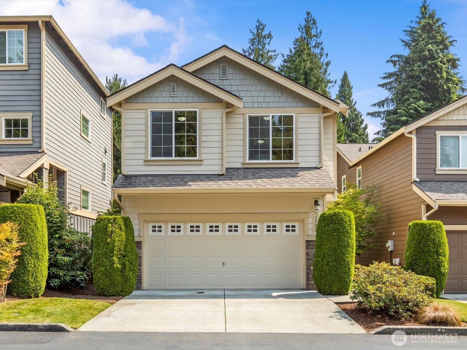 Property Photo:  16282  2nd Pl S 2  WA 98148 