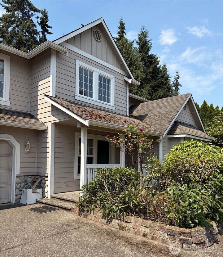 Property Photo:  5724  Hillpointe Circle  WA 98037 