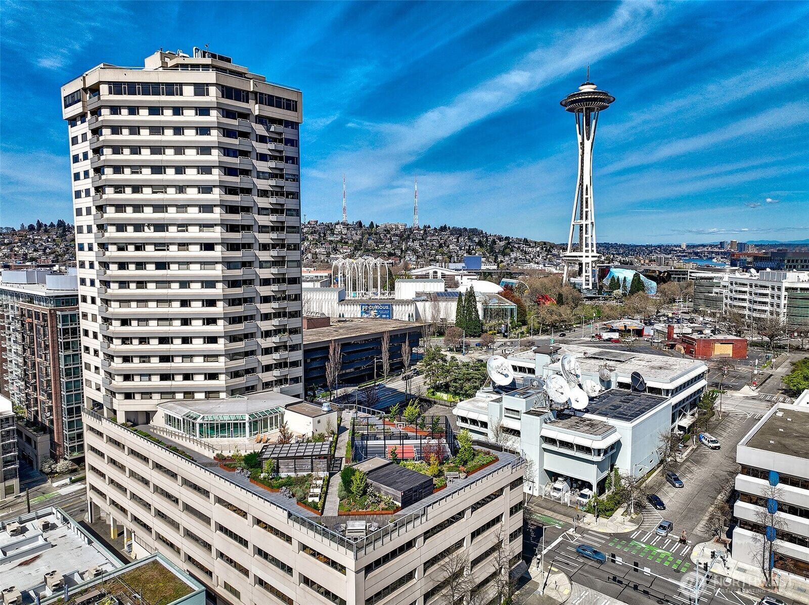 Property Photo:  2821  2nd Avenue 1005  WA 98121 