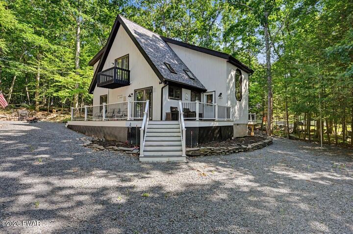 Property Photo: 107 Rainbow PA 18435