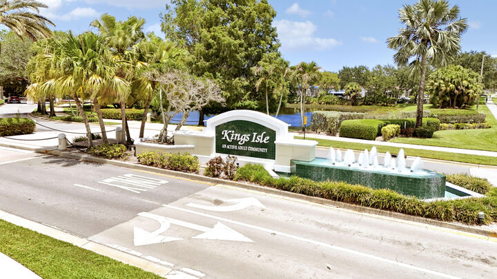Property Photo:  639 NW Venetto Court  FL 34986 