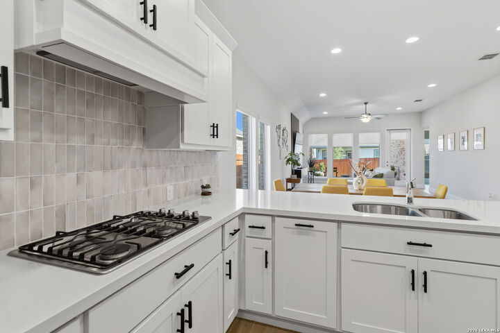 Property Photo: 2614 Suncadia Ln TX 78245