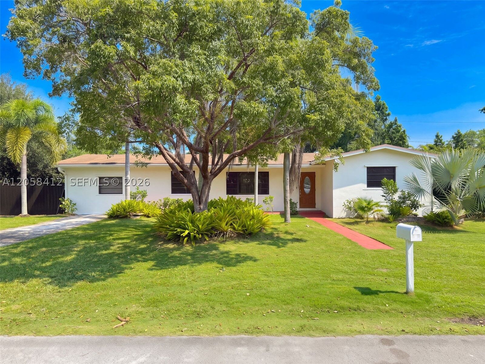Property Photo:  14465 SW 96th Ave --  FL 33176 