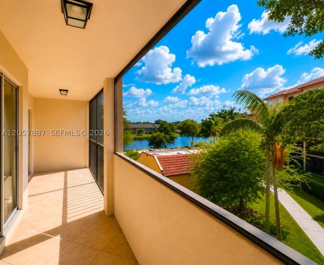 Property Photo: 3905 N Nob Hill Rd 312 FL 33351