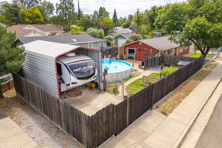 Property Photo: 1821 Montana Avenue CA 96019
