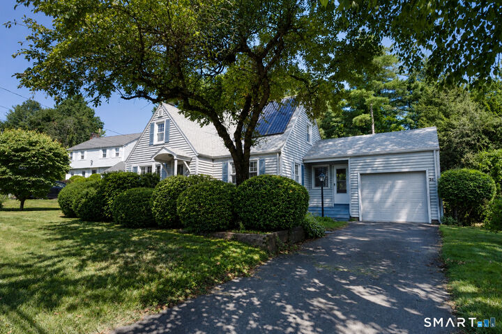 Property Photo:  24 Sandhurst Drive  CT 06107 