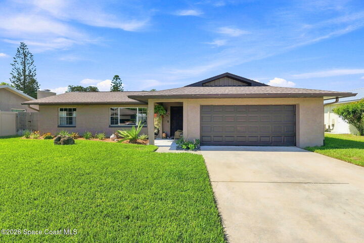Property Photo:  175 Sea Breeze Circle  FL 32953 