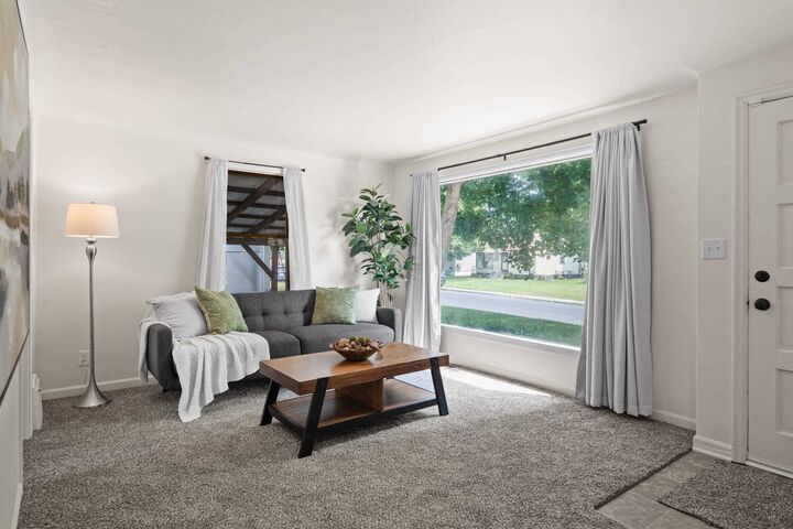 Property Photo: 4811 N Oak St WA 99205