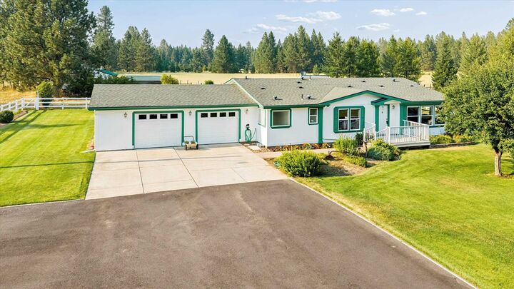 Property Photo: 1108 W Westmoreland Rd WA 99006
