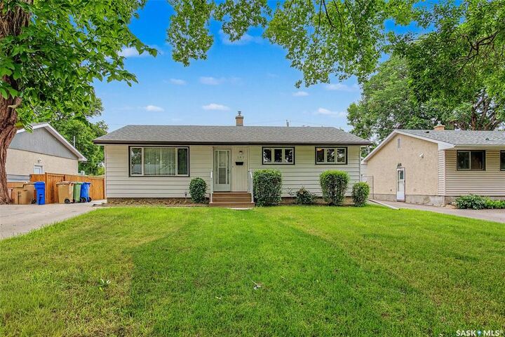 Property Photo: 140 McDougall Crescent SK S4S 5M7