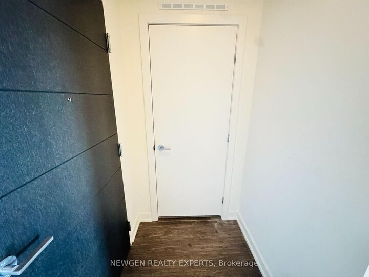 Property Photo:  212 King William Street 1220  ON L8R 0A7 