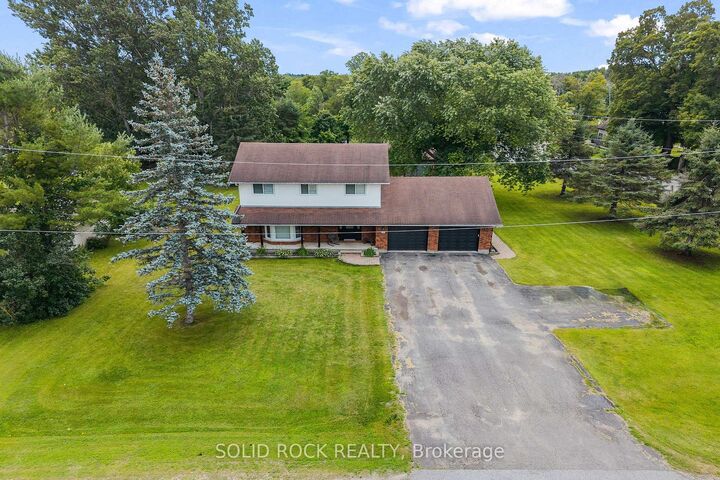 Property Photo:  708 McKenzie Avenue  ON K7S 3G9 