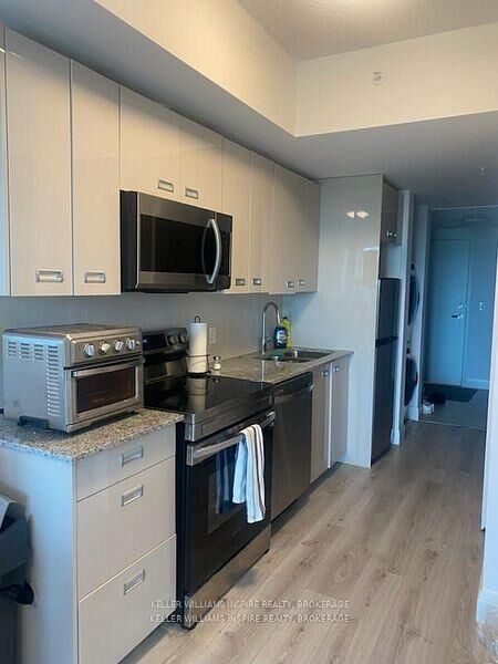 Property Photo:  652 Princess Street 1017  ON K7L 3Z9 