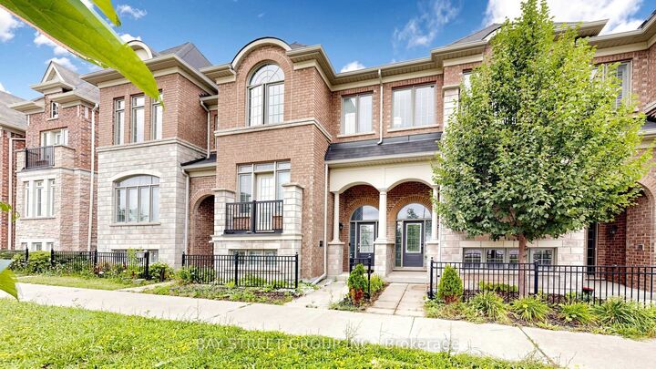 35 Sharbot Lane — photo 1