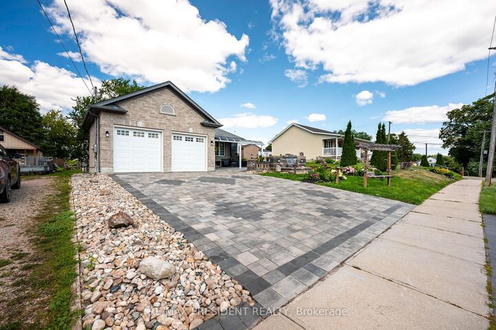 Property Photo: 181 Edward Street ON N0G 1A0