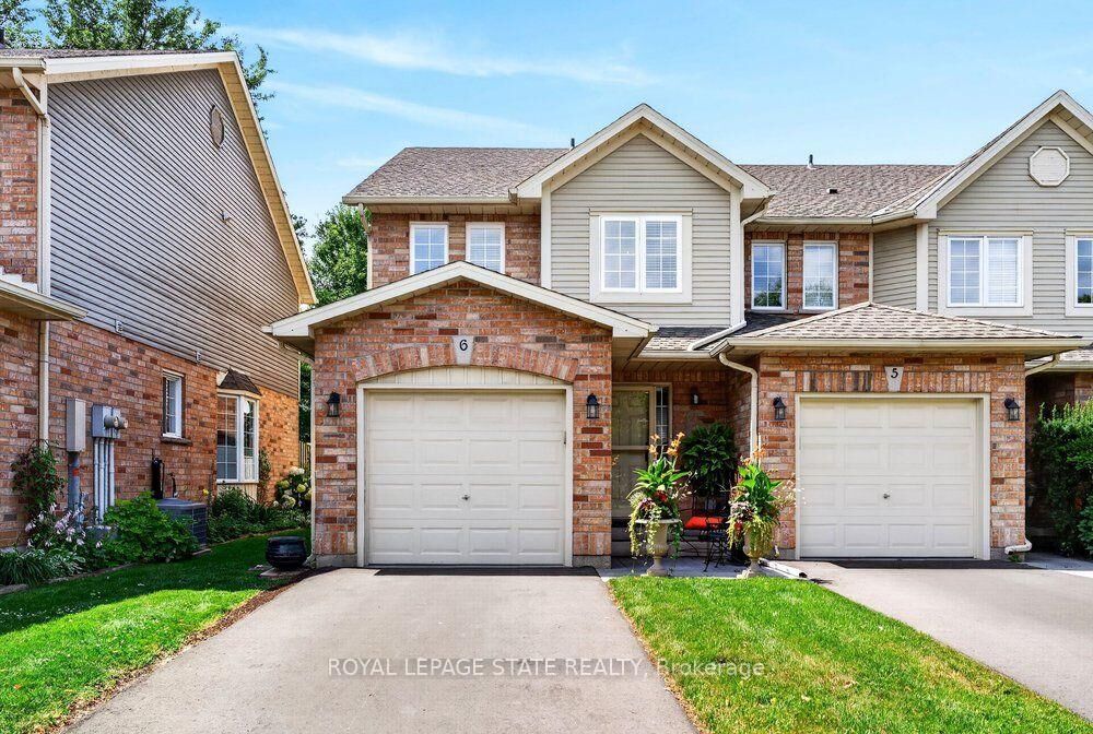 Property Photo:  44 Frances Avenue 6  ON L8E 5V6 