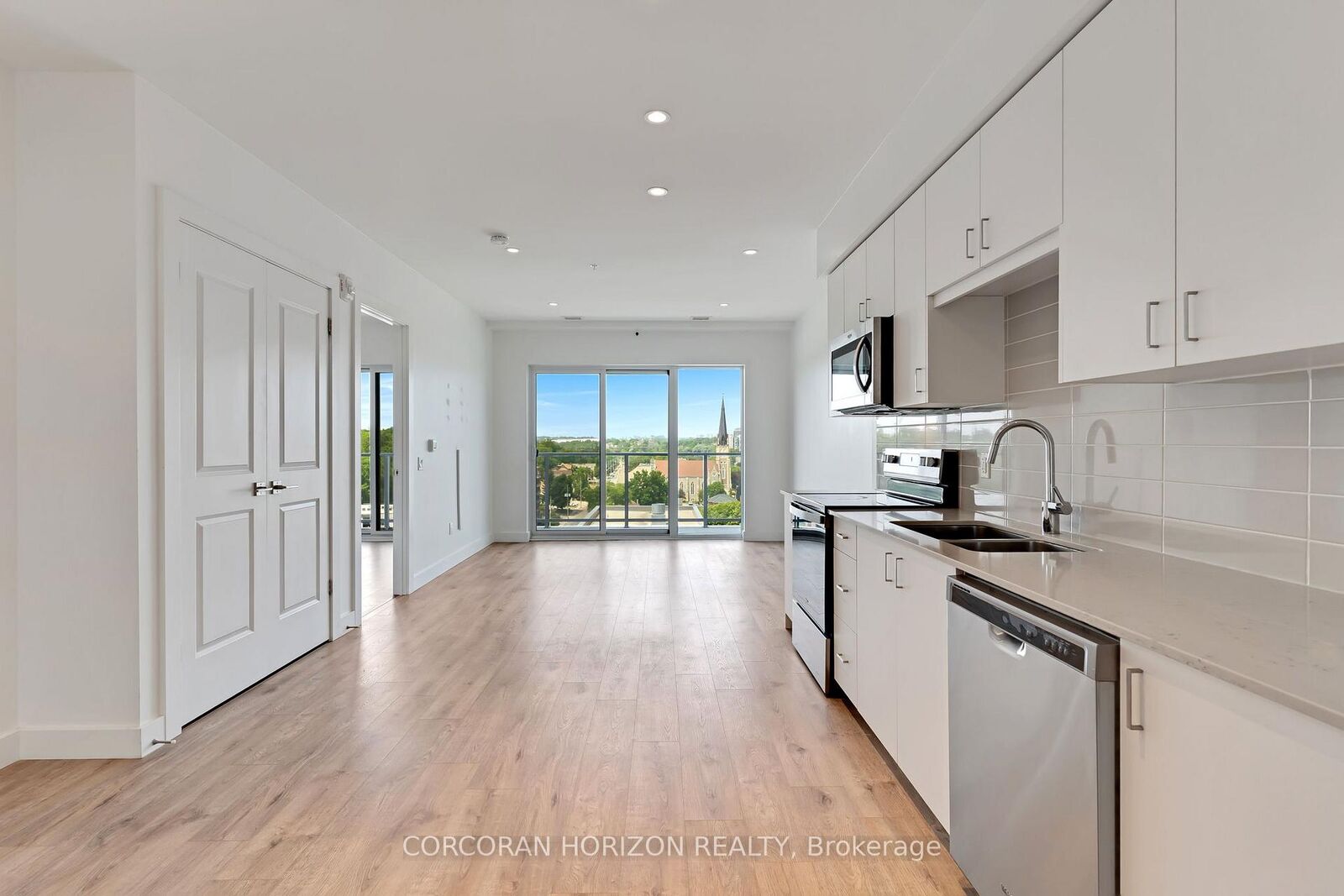 Property Photo:  50 Grand Avenue S 903  ON N1S 0C2 