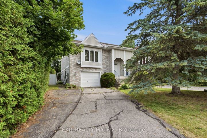 Photo de la propriété:  671 Berthiaume Street  ON K6A 3M1 