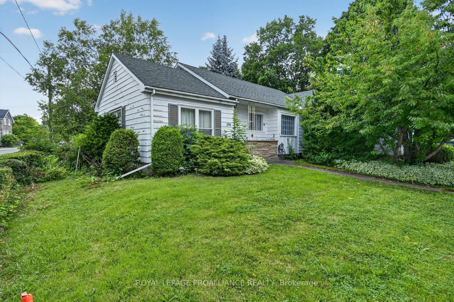 Property Photo: 390 James Street W ON K0E 1T0