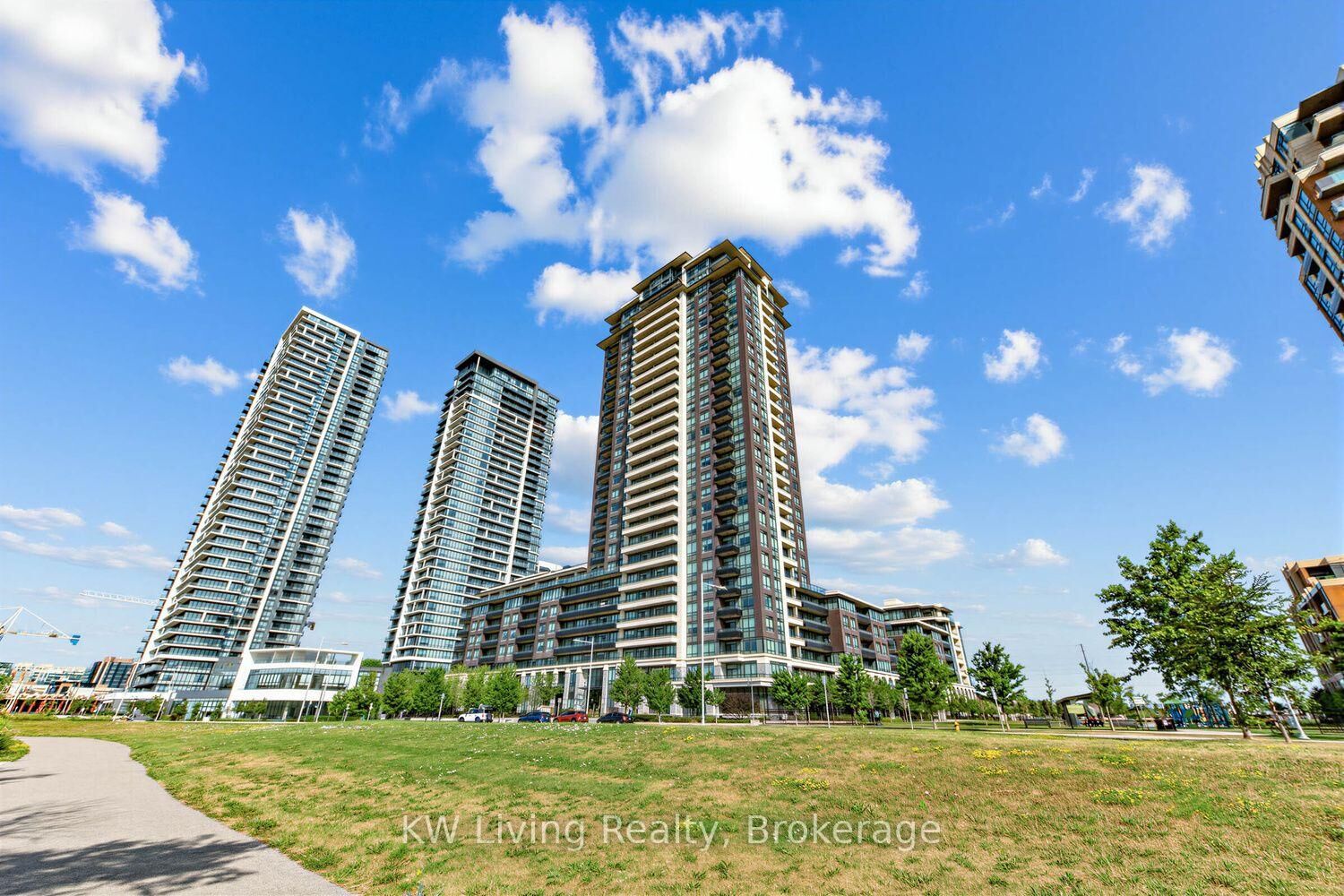 Property Photo: 15 Water Walk Drive 711 ON L6G 0G2