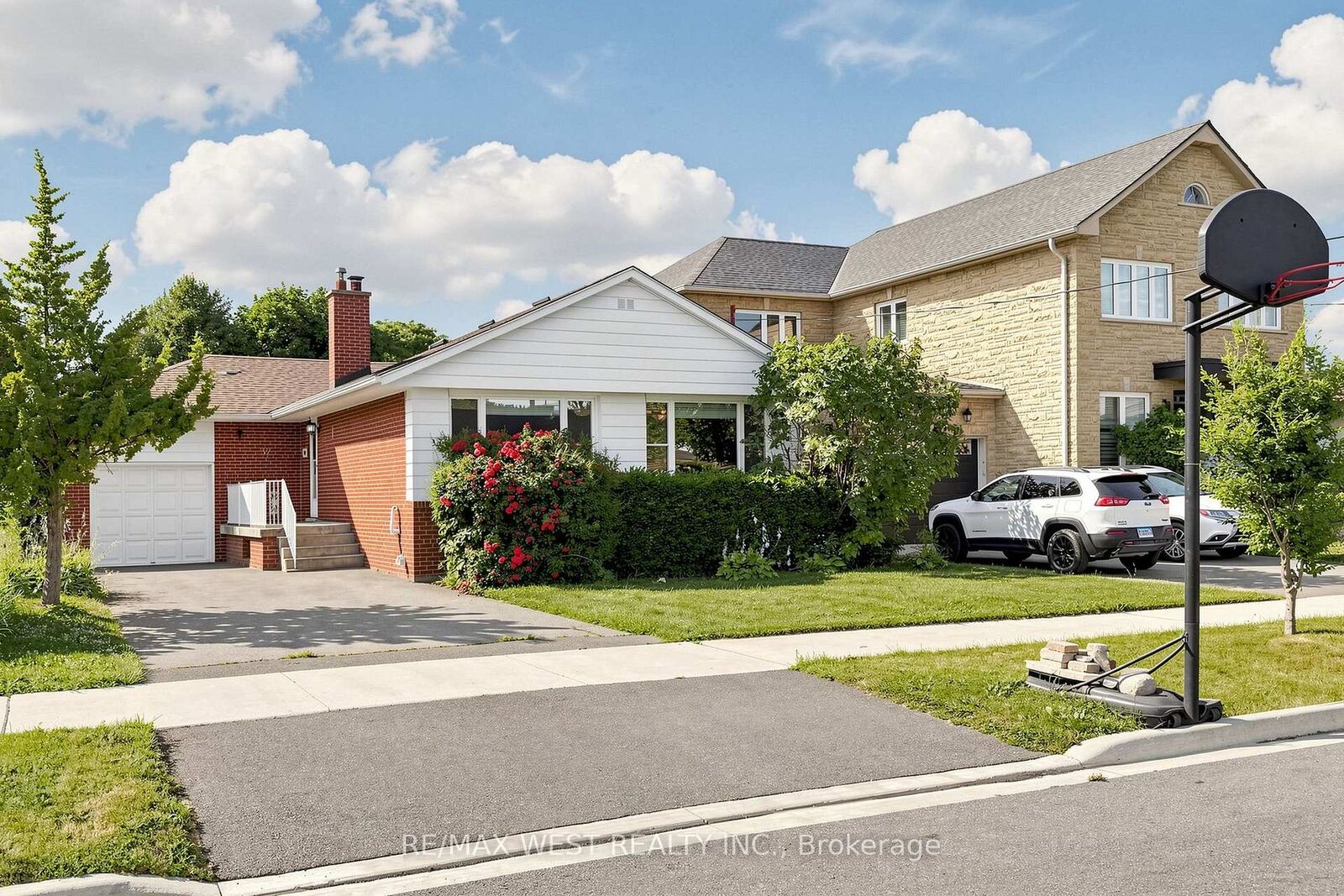 Property Photo: 32 Allonsius Drive ON M9C 3N5
