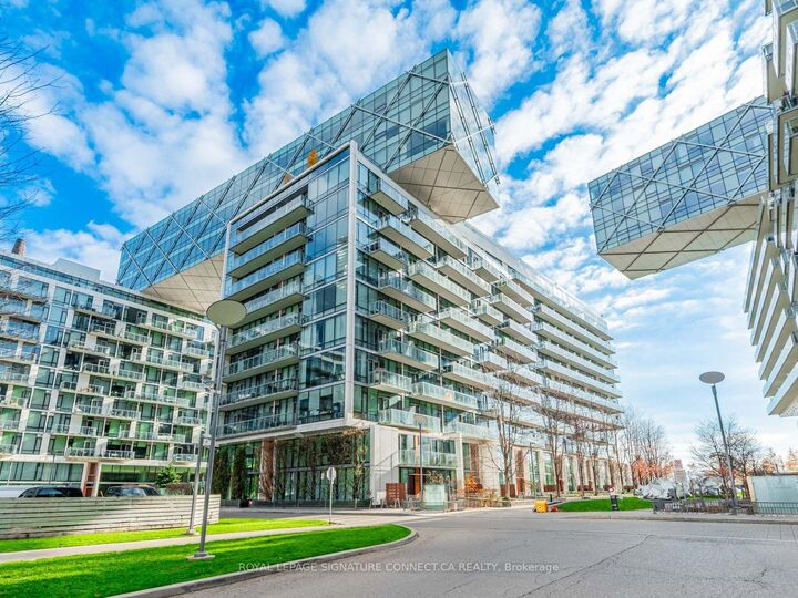 Property Photo:  39 Queens Quay E Th132  ON M5E 0A5 