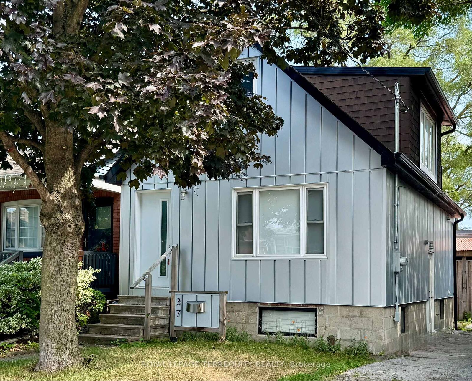 Property Photo: 37 White Avenue ON M6N 1S7